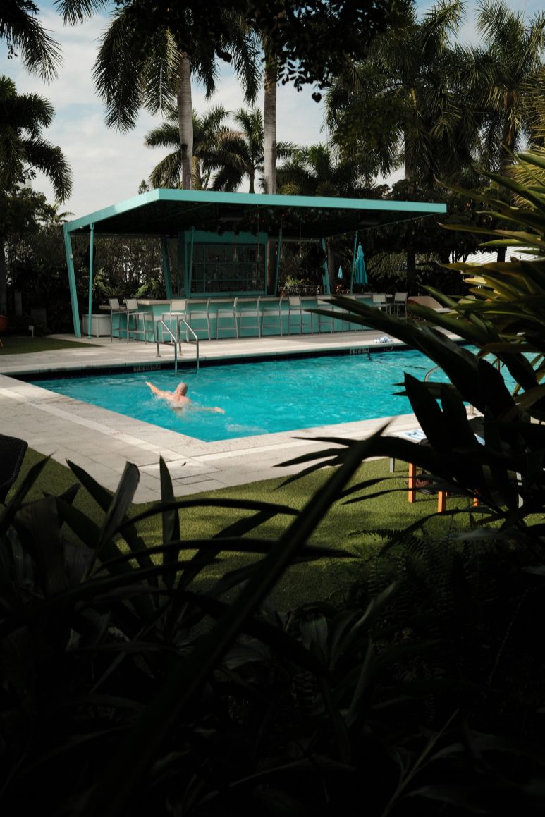 MOTEL1